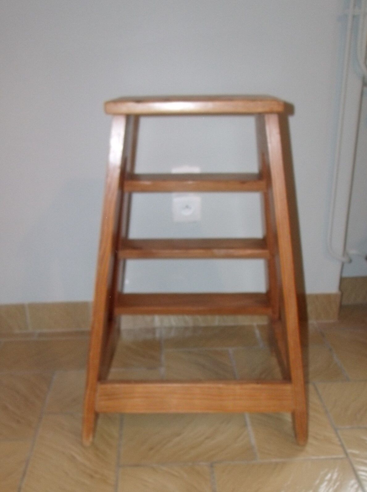 Ladder step wood