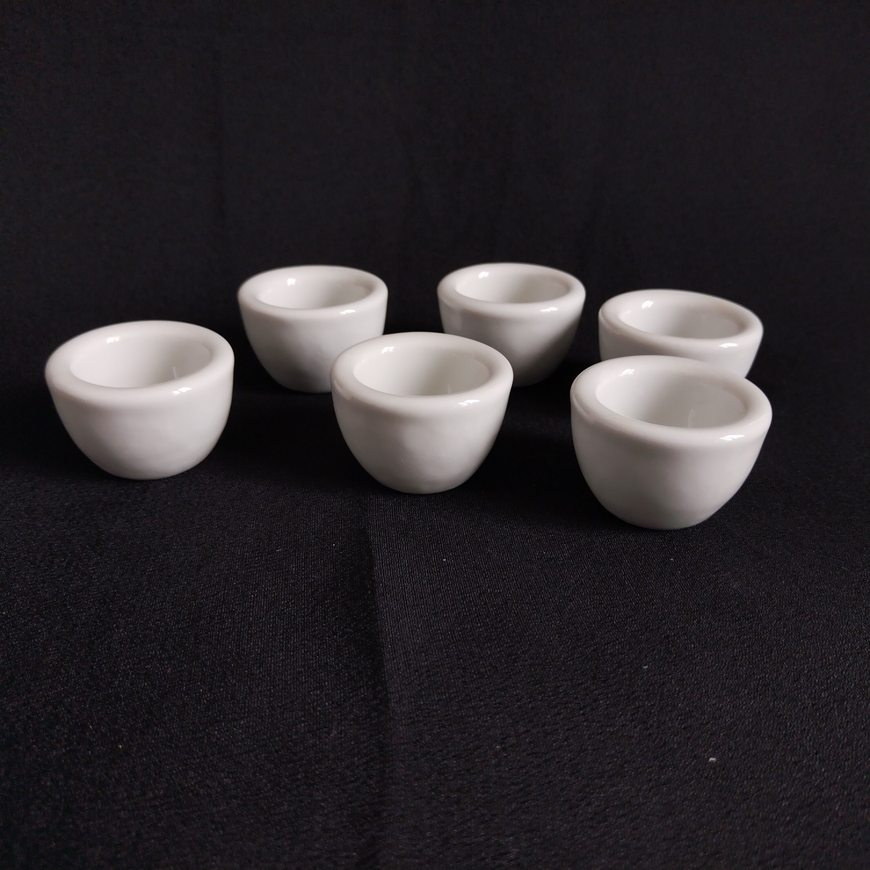 Set of 6 shells in white French porcelain, renowned brand PILLIVUYT since 1818