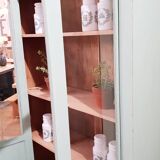 Old showcase