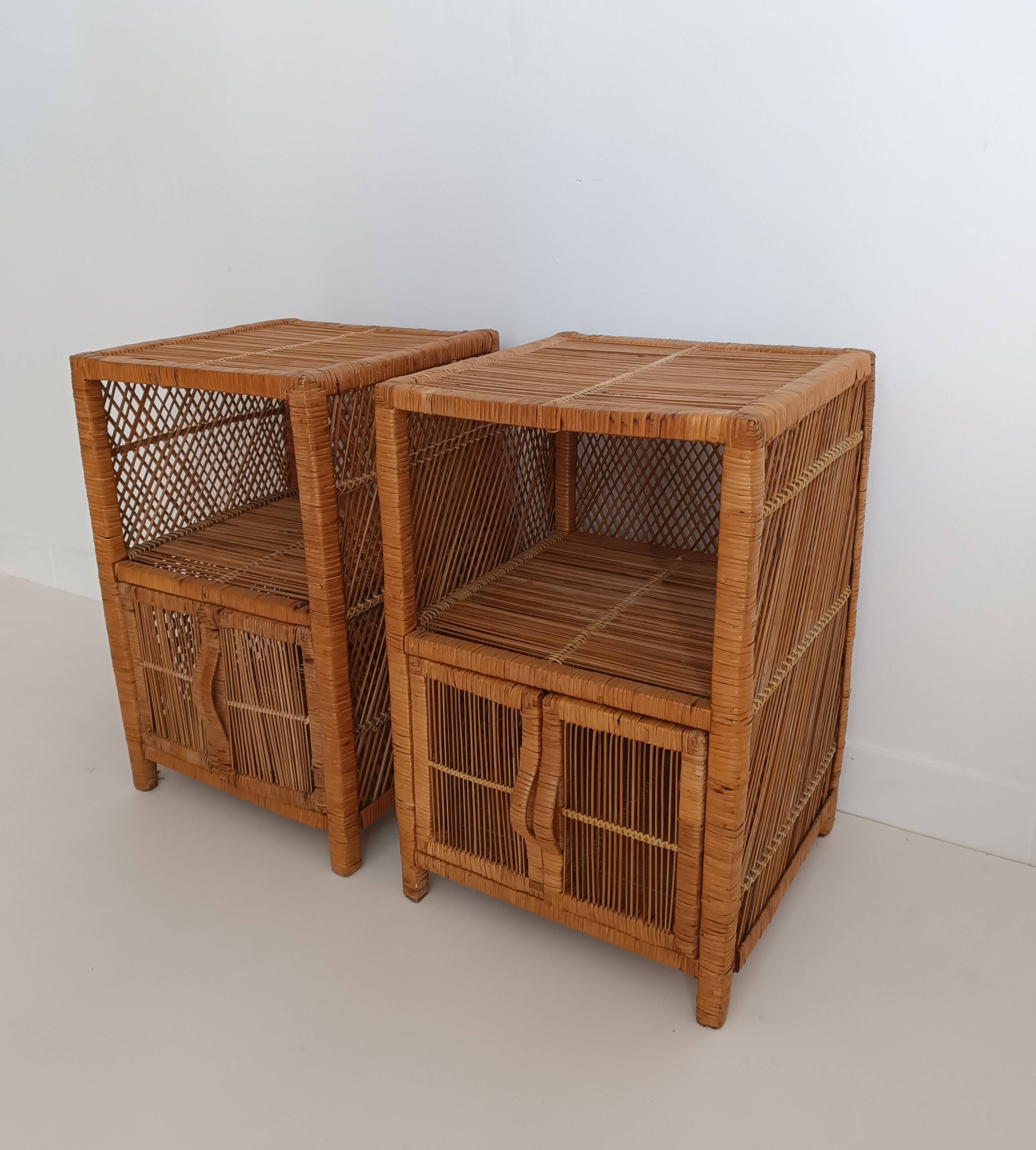 Paire de chevets en rotin vintage