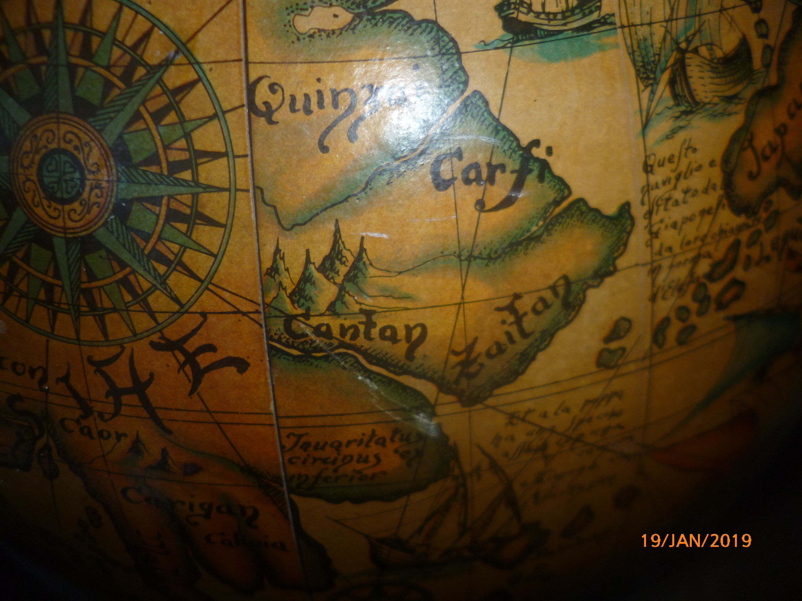 Globe terrestre bar