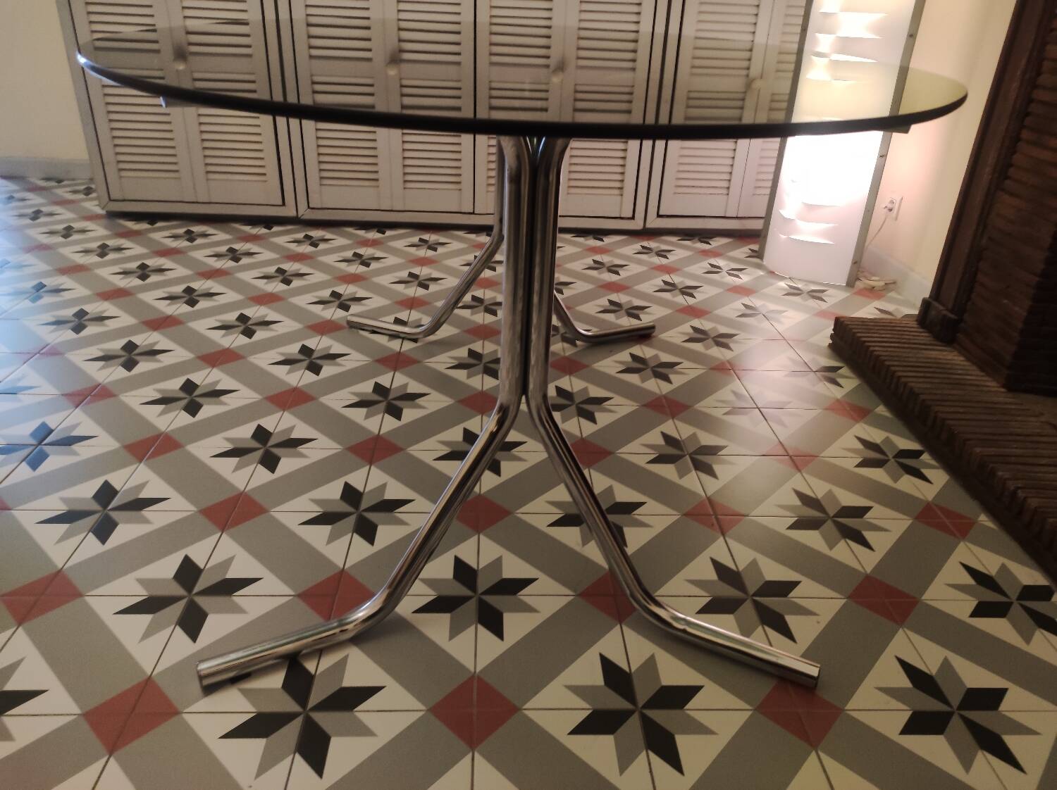 Dining table 70 chrome and smoked glass