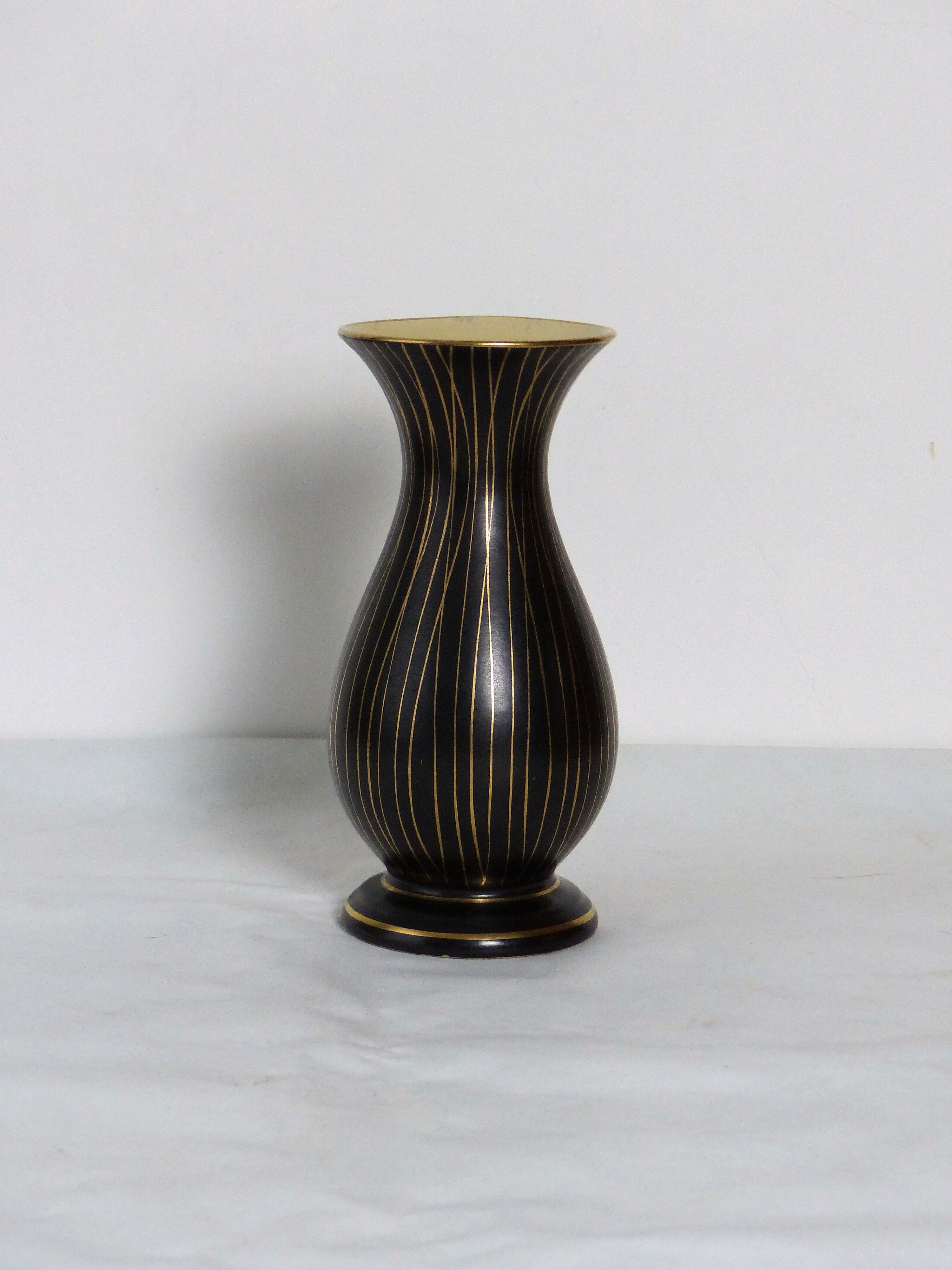 Ceramic vase