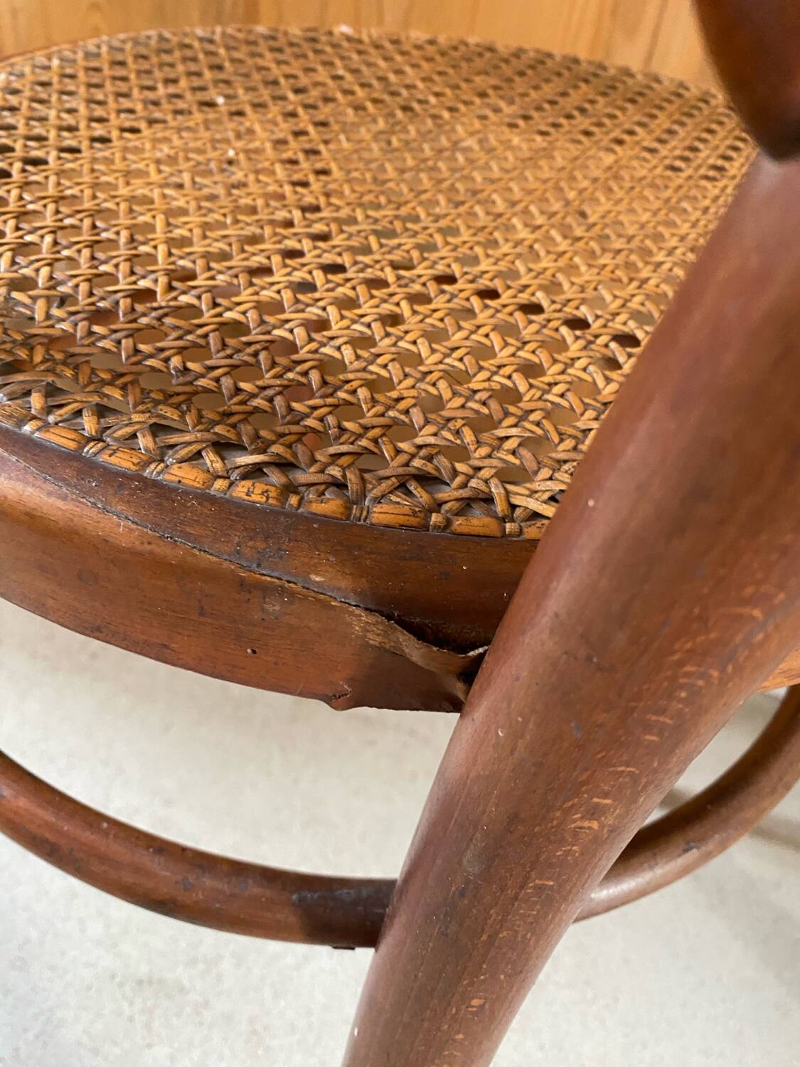 4 chaises bistrot Fischel en bois courbé et cannage