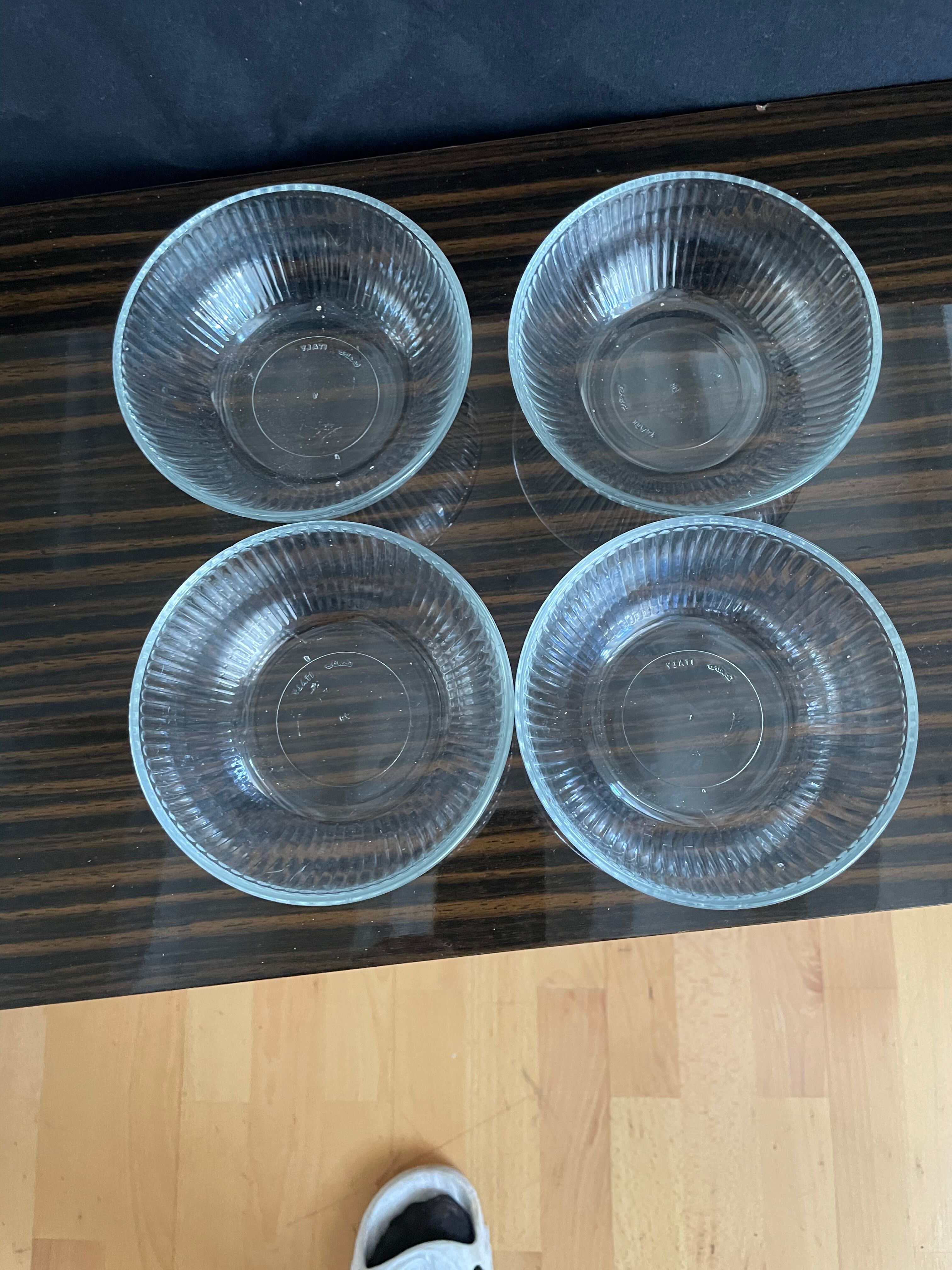 Set of 4 vintage covetro ramekins