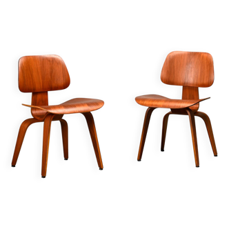Chaise en contreplaqué de noyer DCW restaurée de Charles & Ray Eames, Herman Miller