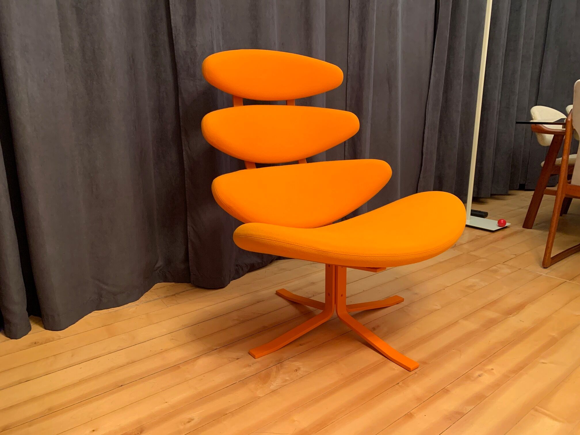 Corona Sepctrum armchair, model EJ 5-S, designed by Poul M. Volther, Erik Jørgensen, Denmark.