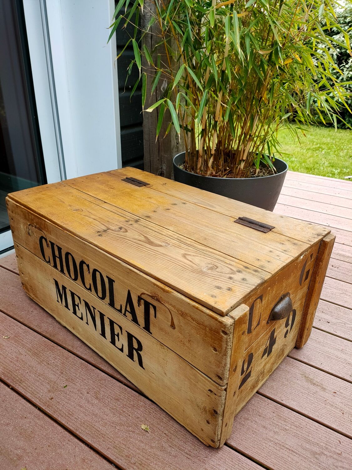 Former Chocolat Menier advertising wooden box