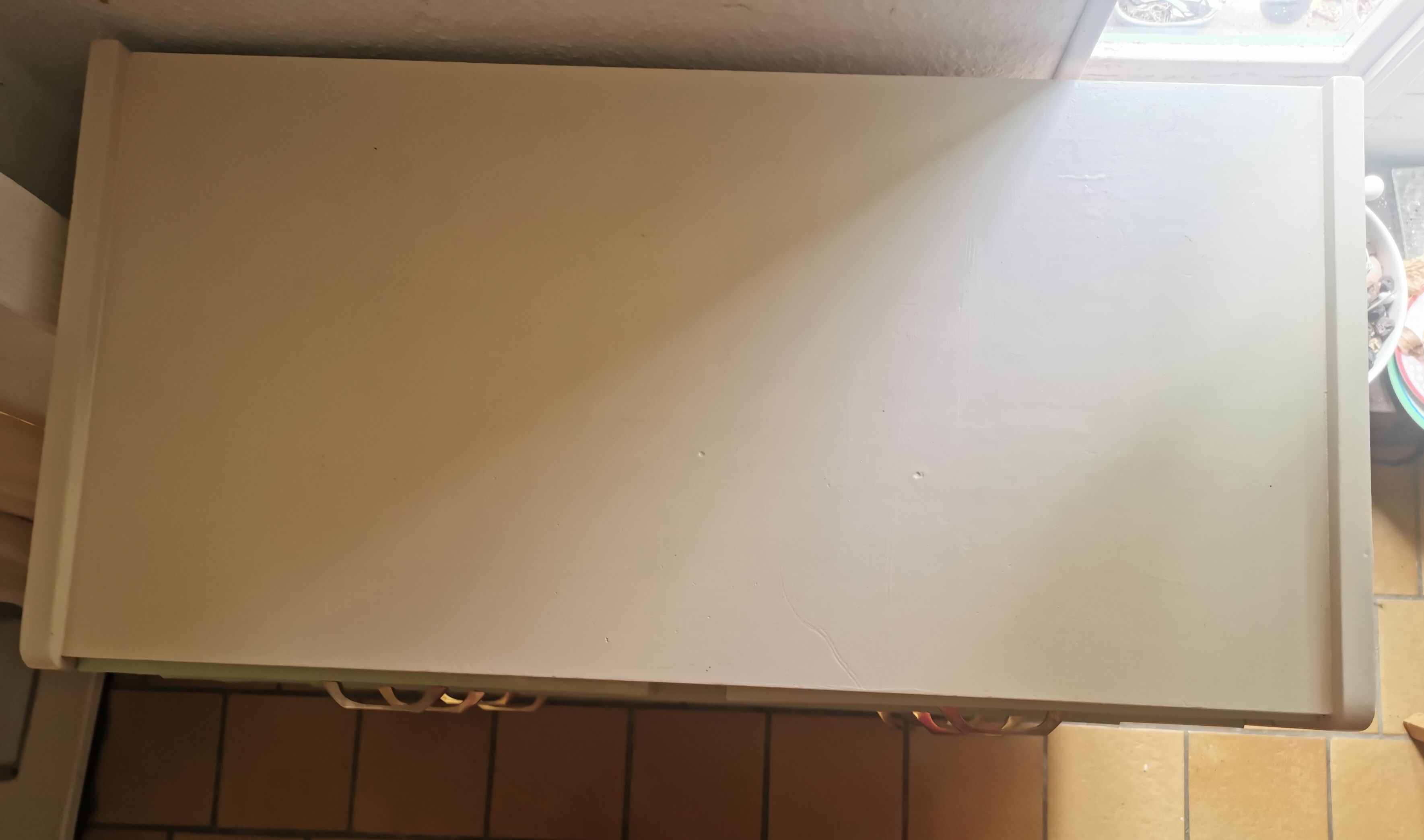 Vintage dresser year 70 feet compass