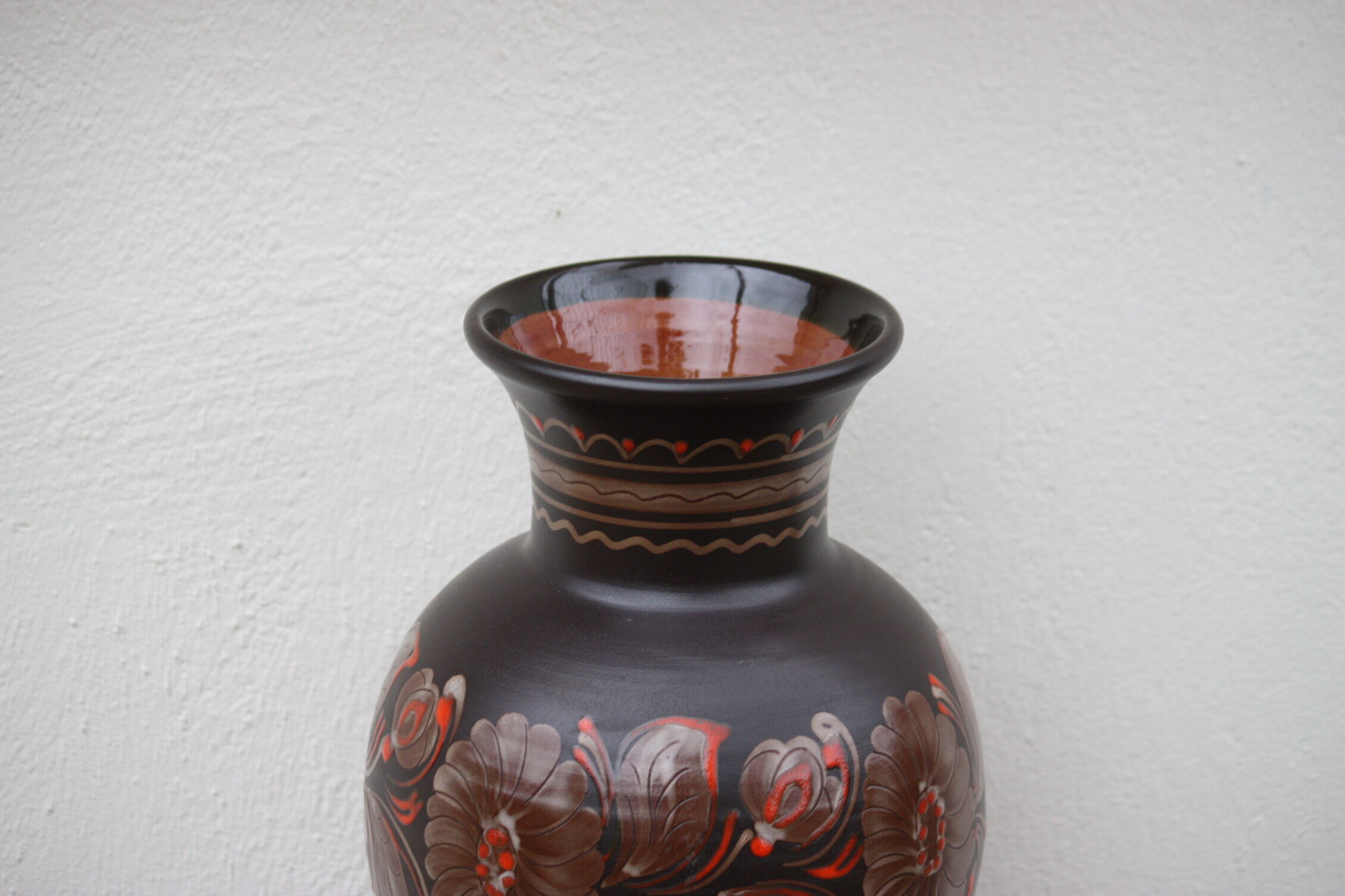 Hungarian vase MHV floral decoration