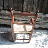 Ancien fauteuil pour enfant en bois & paille