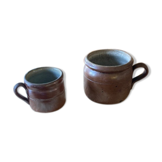 Set of two sandstone pots