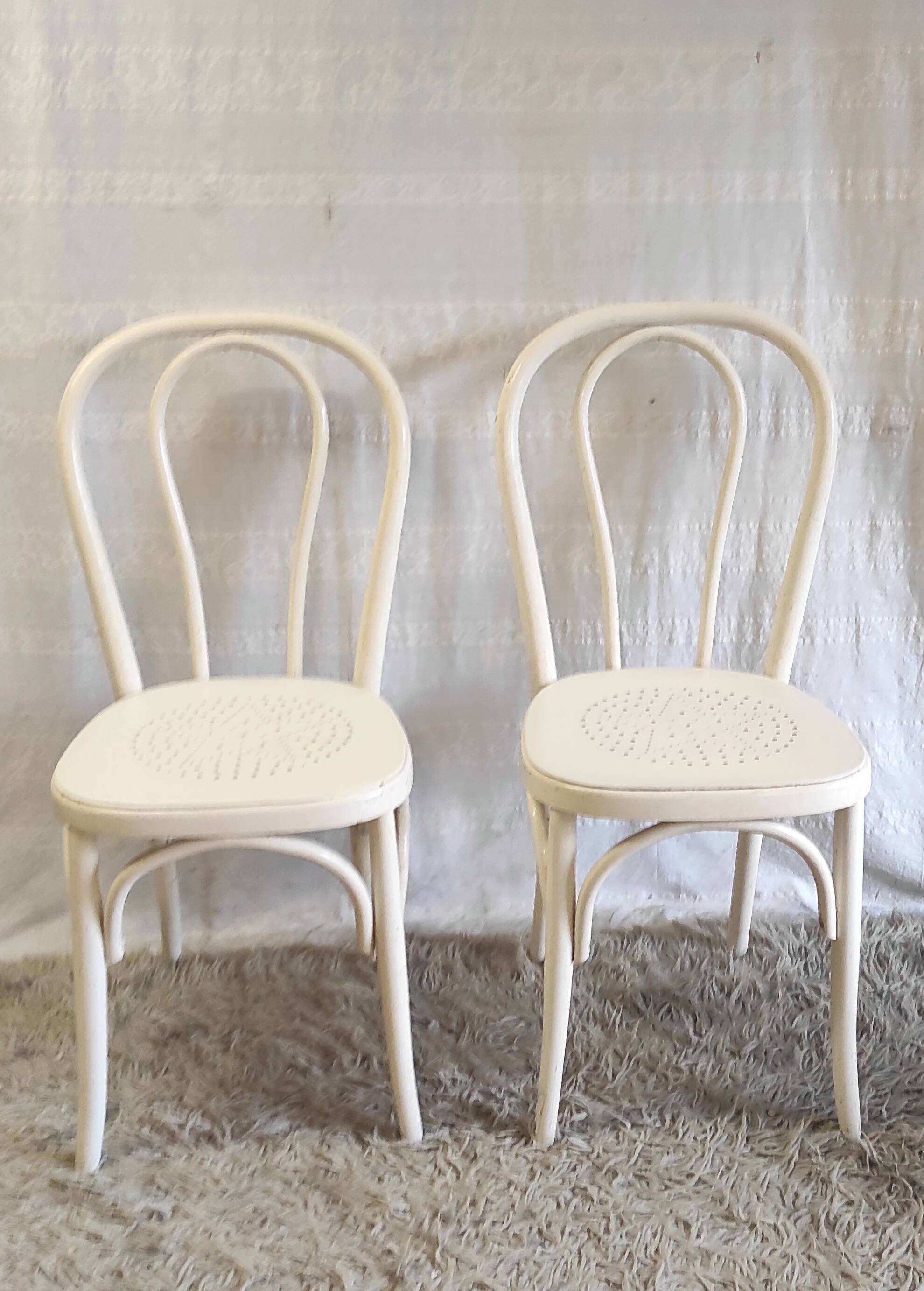 Bentwood bistro chairs - mid 20th century