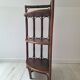 Etagère d'angle en rotin
