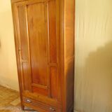 Armoire parisienne