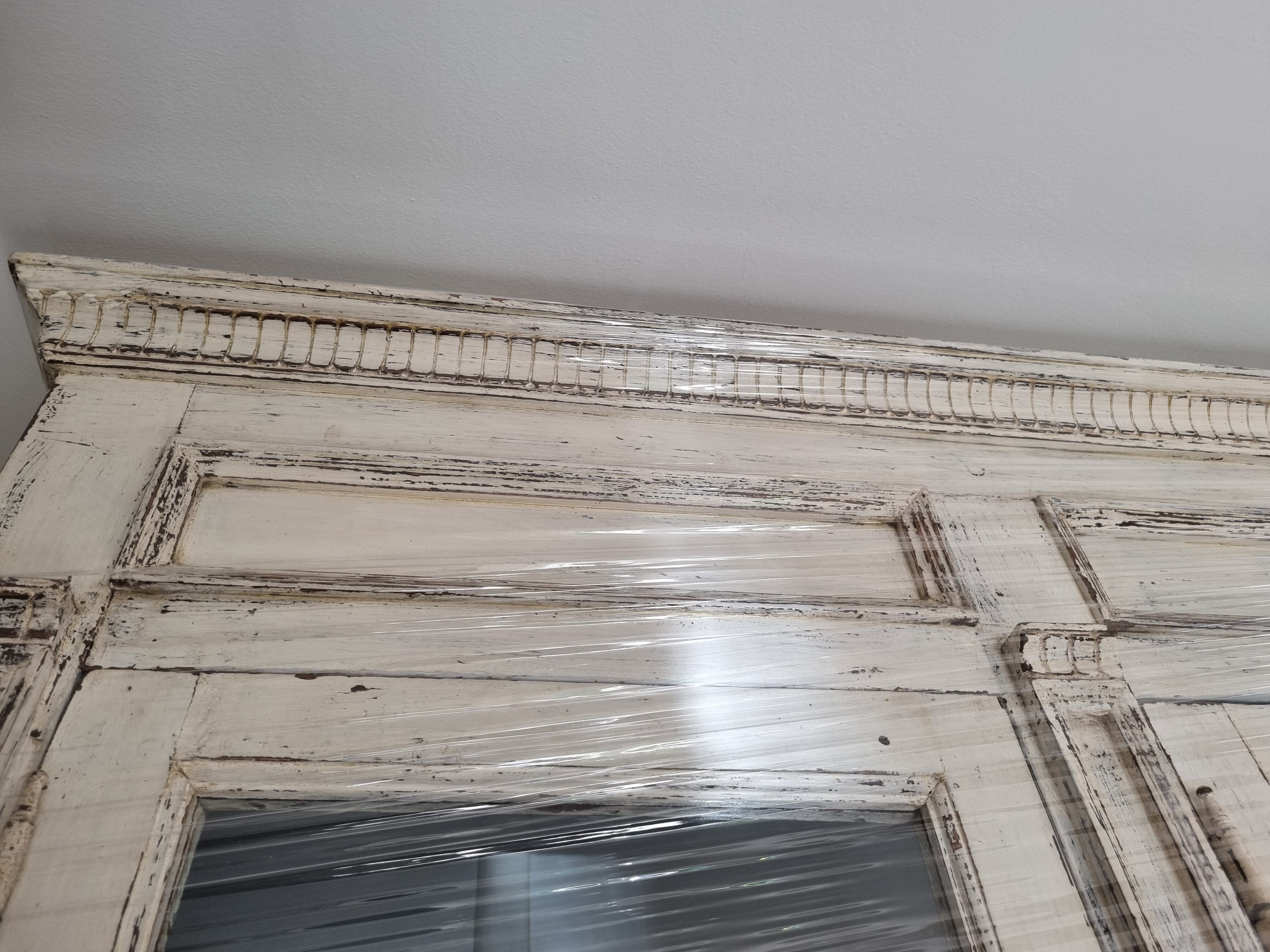 Shabby chic style bookcase