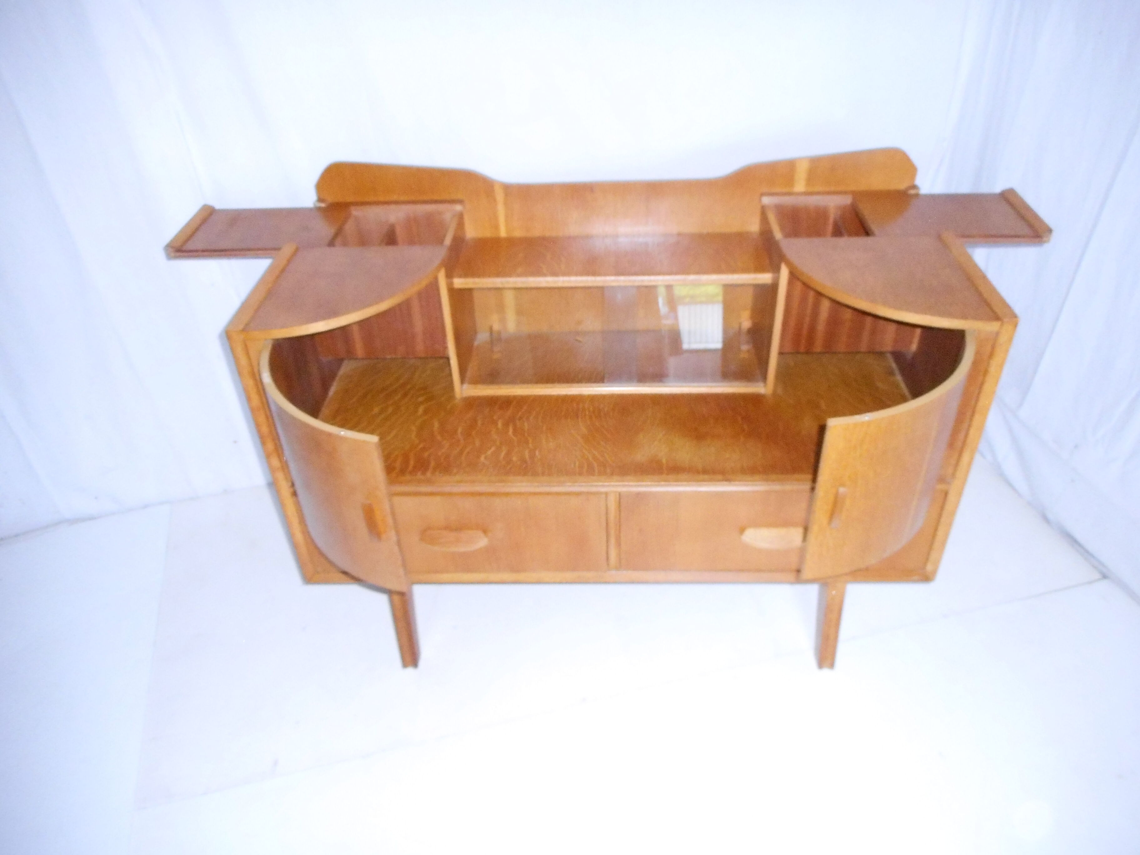 Dressing table