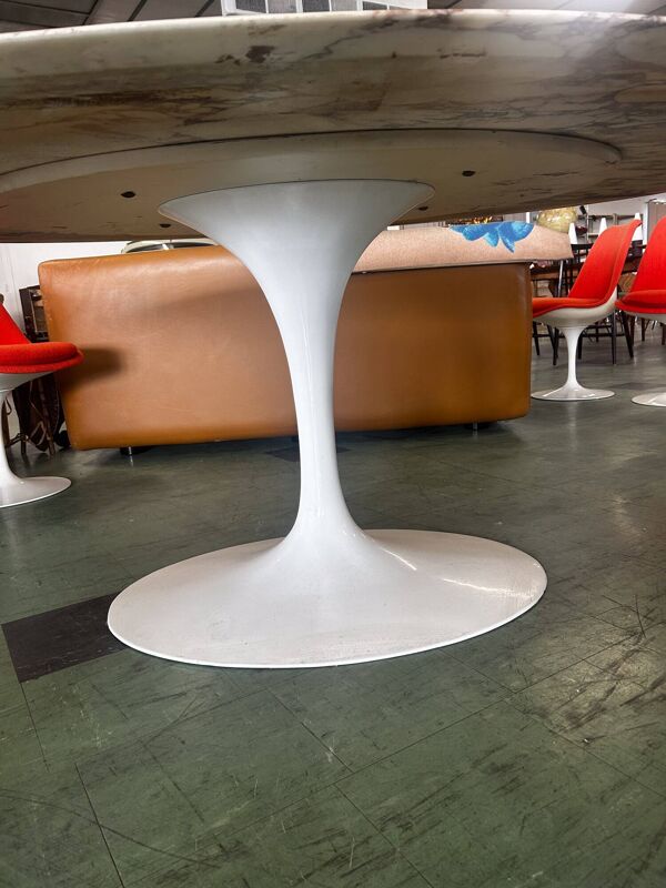 Table a manger ovale Knoll tulipe saarinen