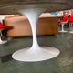 Table a manger ovale Knoll tulipe saarinen