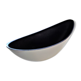 Empty white pocket oval shape