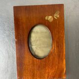 Cadre photo ancien ART NOUVEAU en bois avec INTARSIA en nacre de papillon, dimensions du bois 16 cm x 11 cm Verre convexe