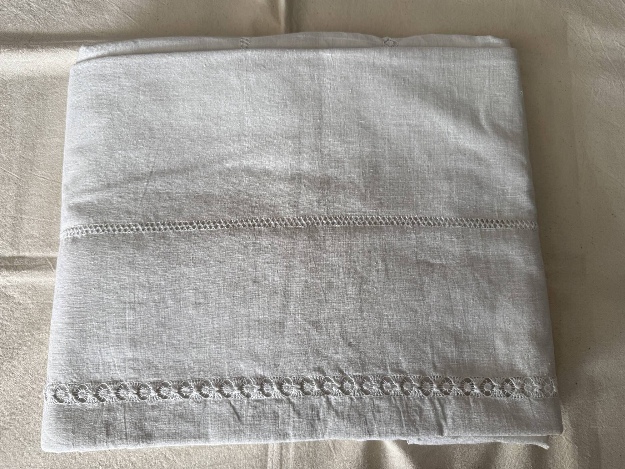 Old fine linen curtain, monogram "GH" (230x320)