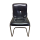 Chaise en cuir noir