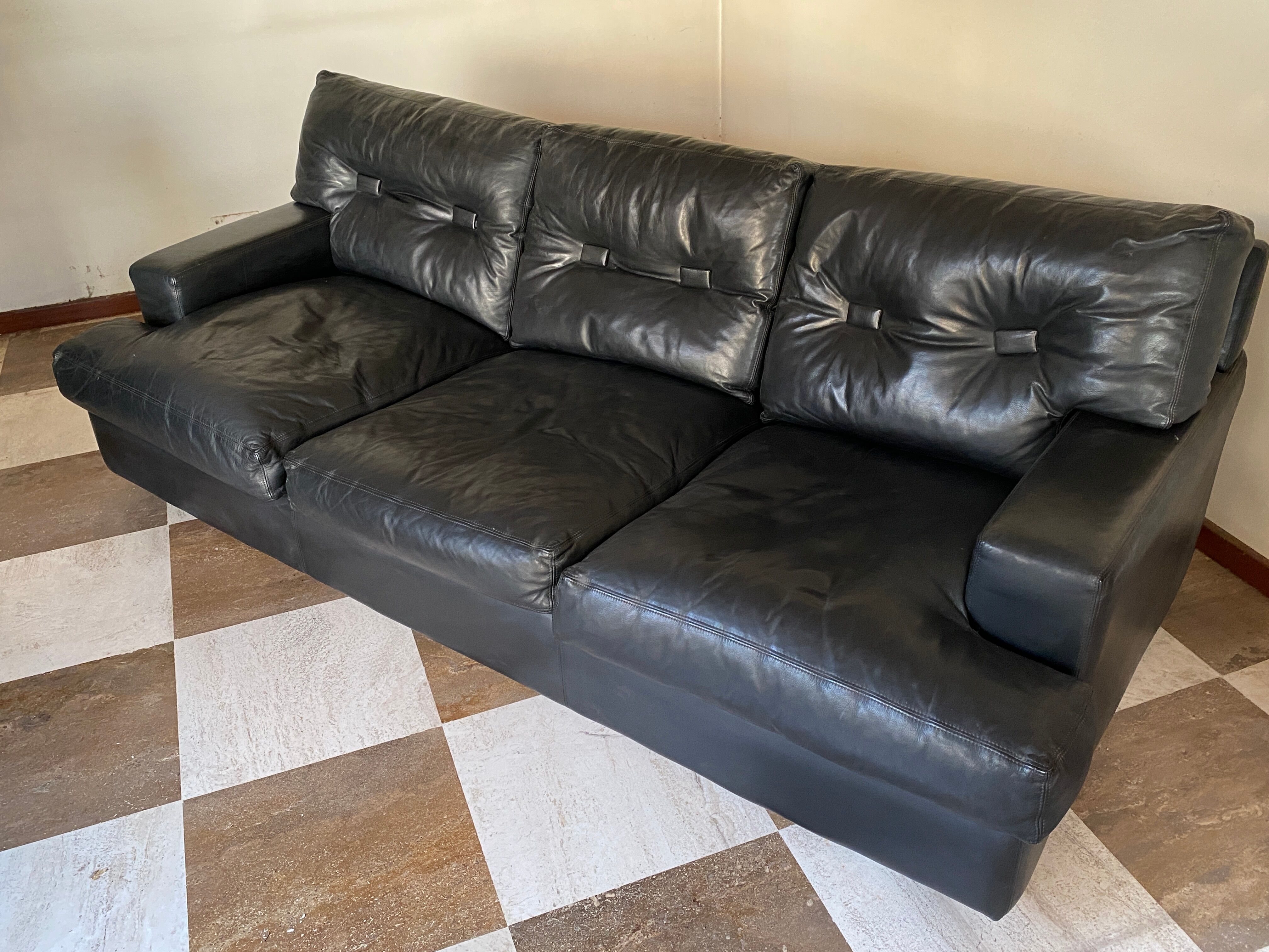Sofa 3 places Genuine black leather brand ERTON