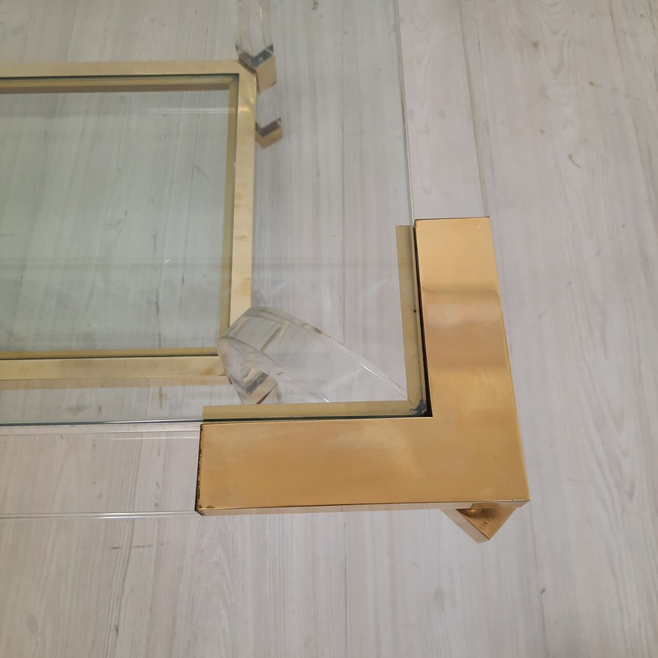 Square coffee table in brass, lucite and glass hollywood regency