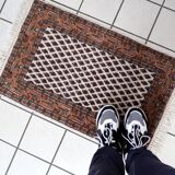 Tapis vintage indien Seraband fait main en laine – 56 x 89 cm – Années 1970