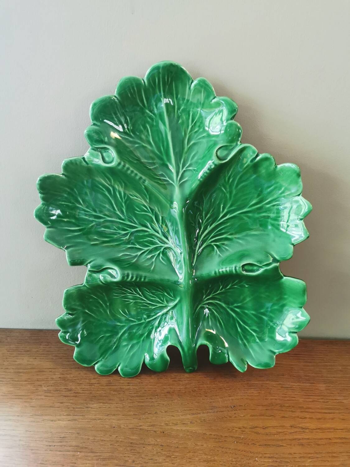 Vintage green leaf slip dish