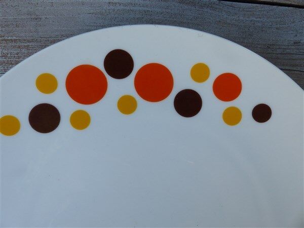Flat plates vintage décor peas