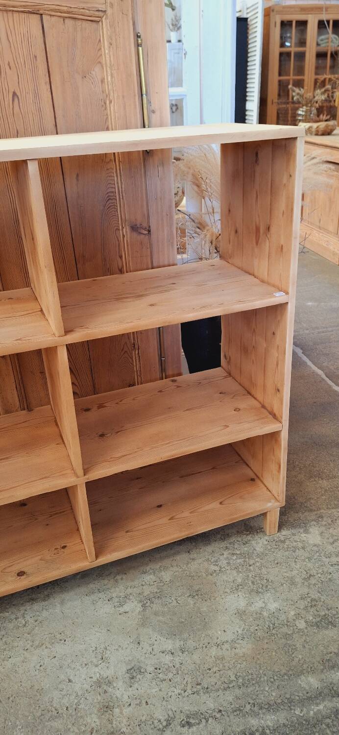 Locker furniture on feet