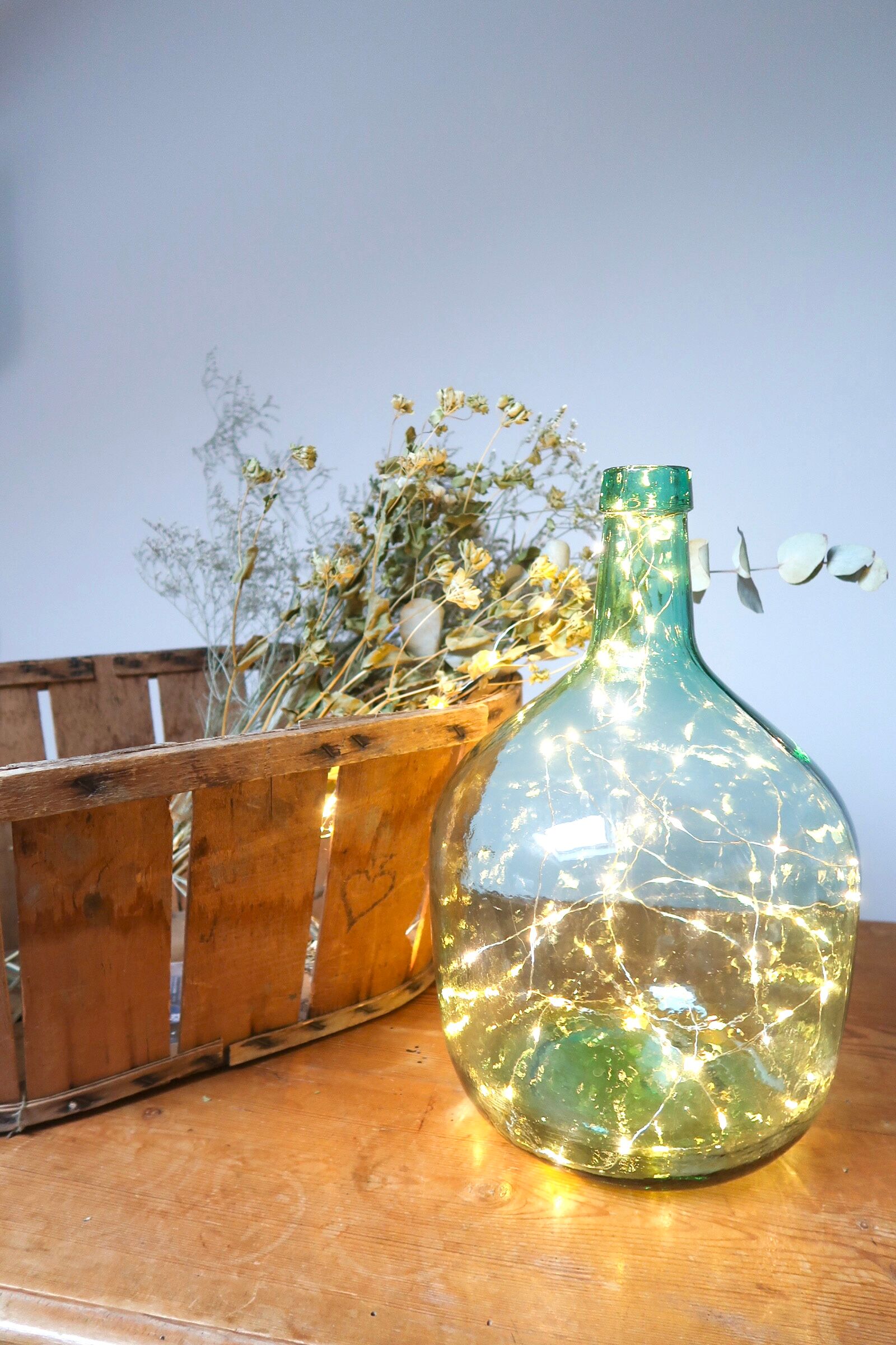 8-litre green demijohn