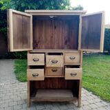 Storage cabinet