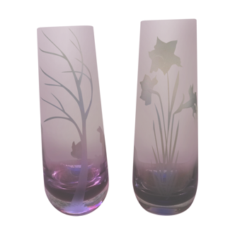 Pair of vases with vegetal décor