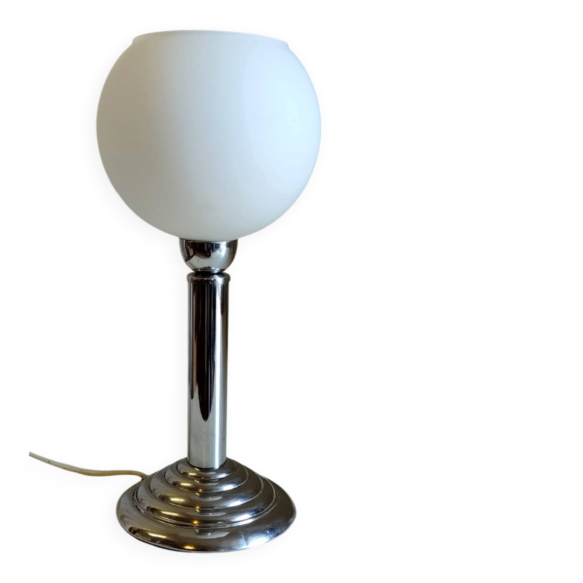 Bauhaus table lamp in metal and opaline globe - 1930s/40s