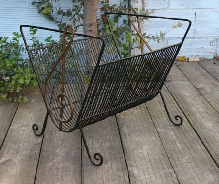 Magazine rack wrought iron