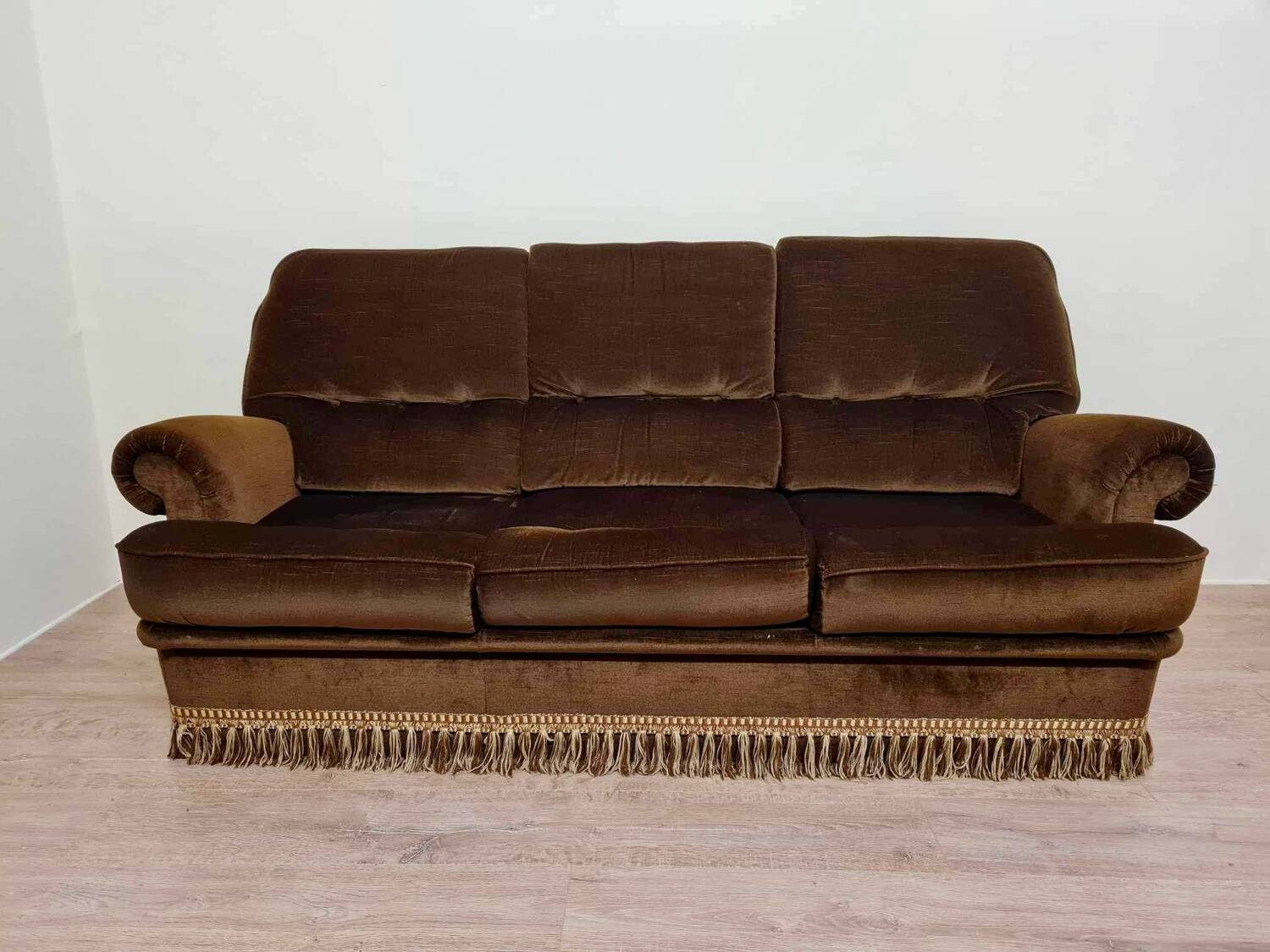 Toad bench in genoa velvet circa 1960