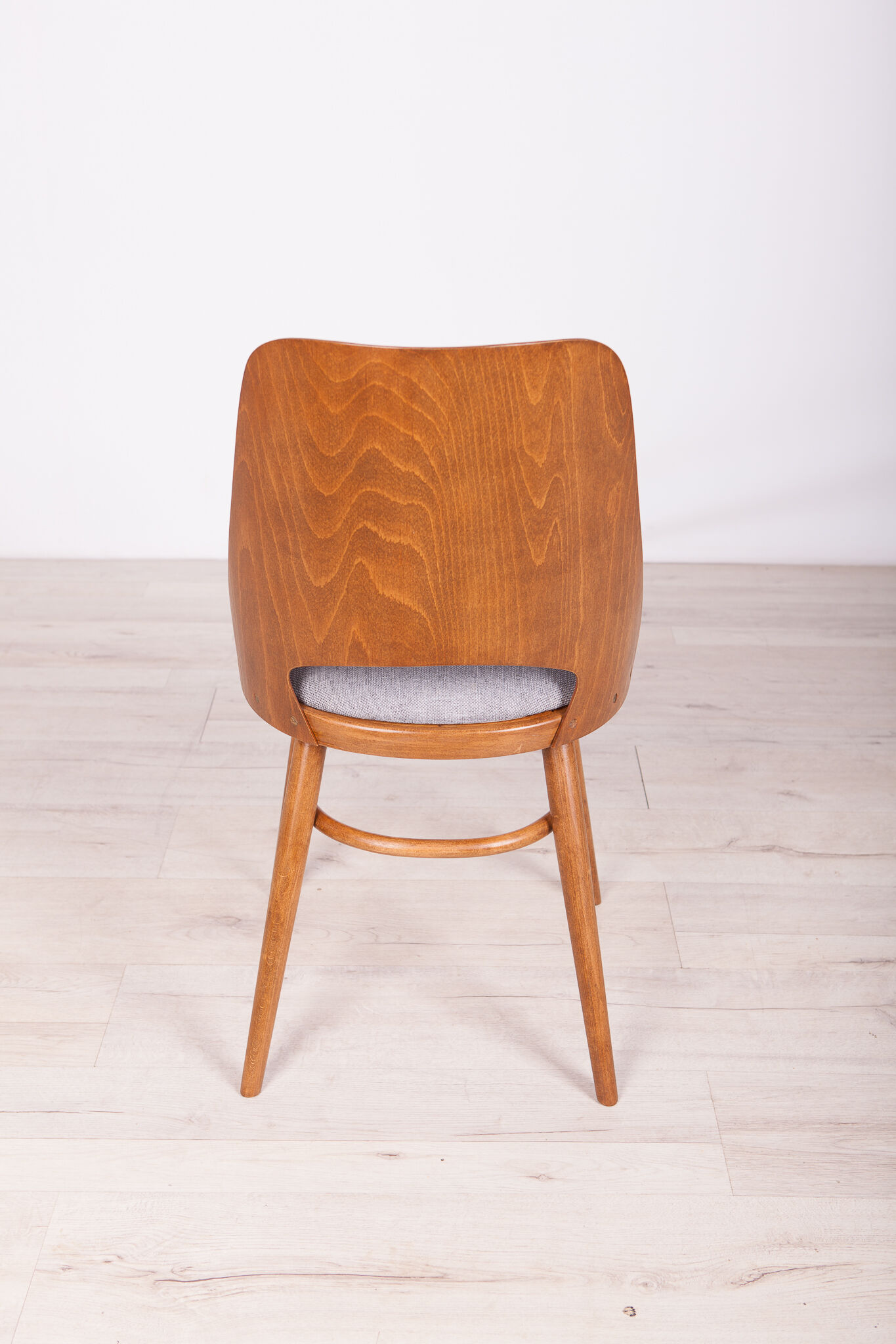 Model lollipop dining chairs from Tatra, 1960s, set of 4