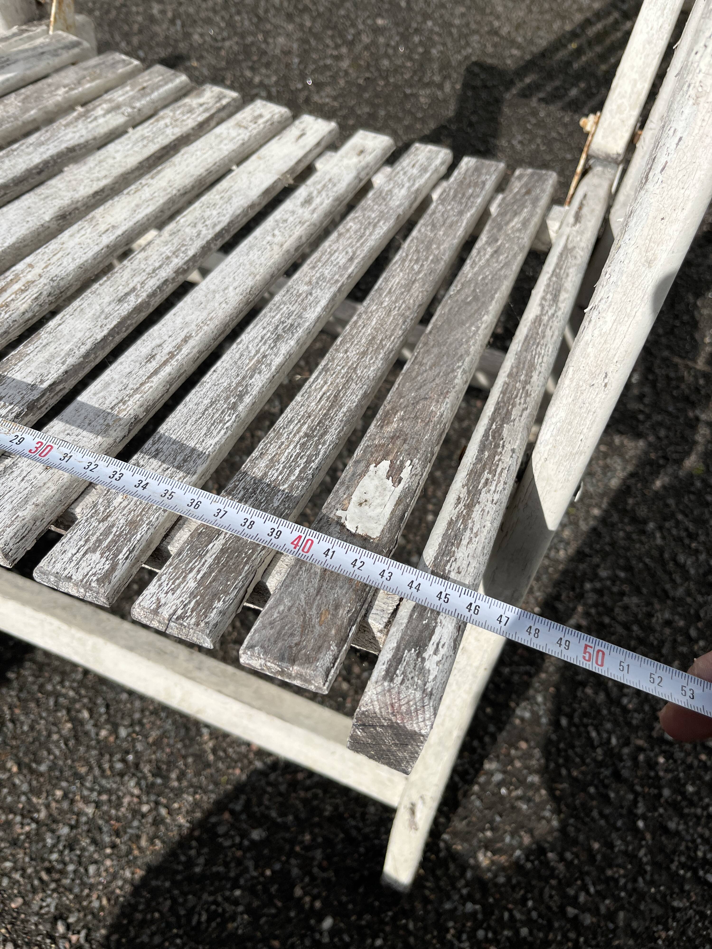 Pair of vintage wooden folding garden chairs – shabby chic look