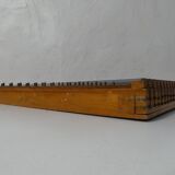 Old zither with 17 scores