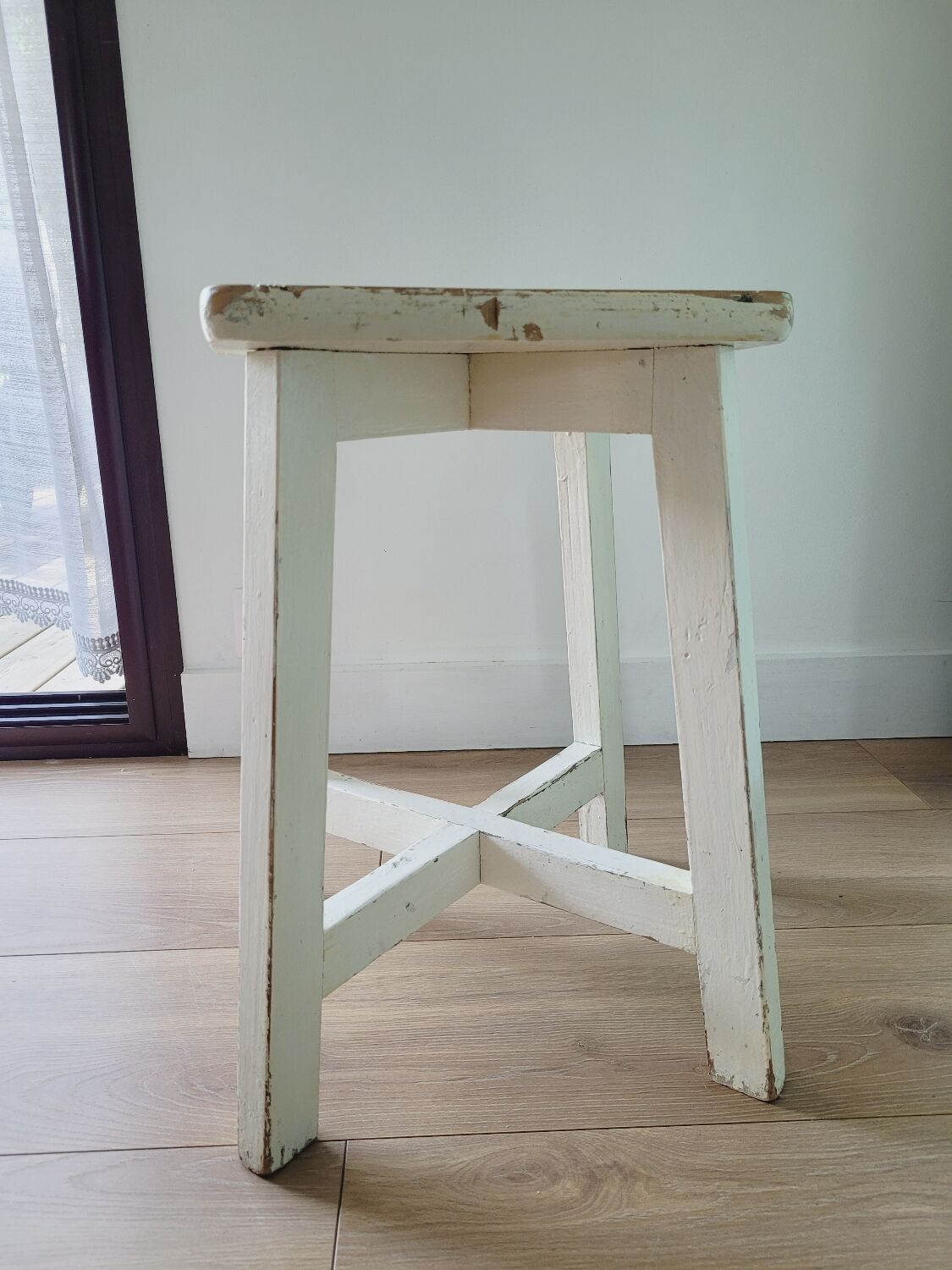Wood workshop stool