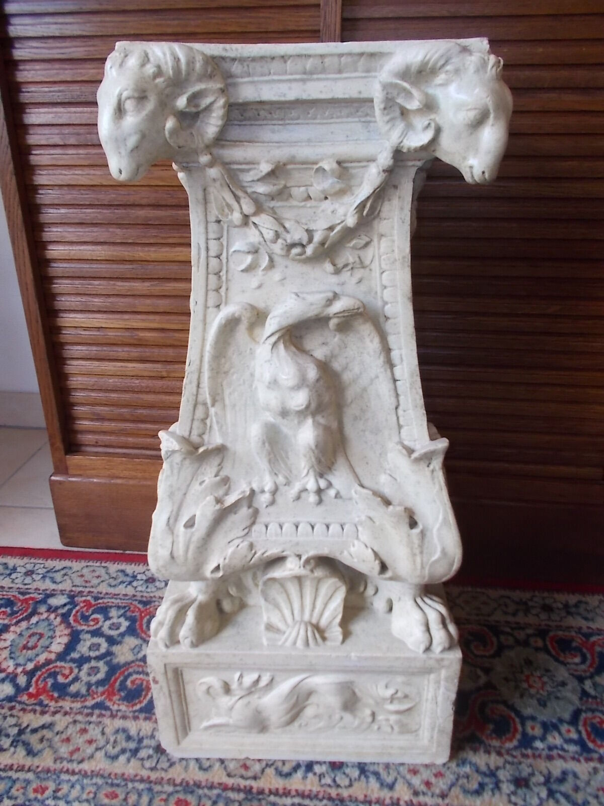 Column pedestal ram heads