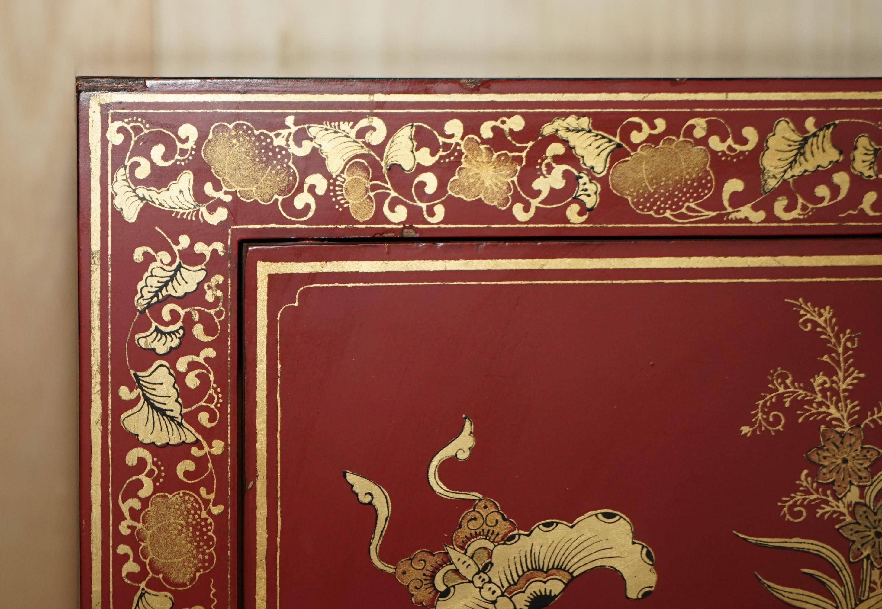 Buffet chinois antique papillon laquée peinte à la main