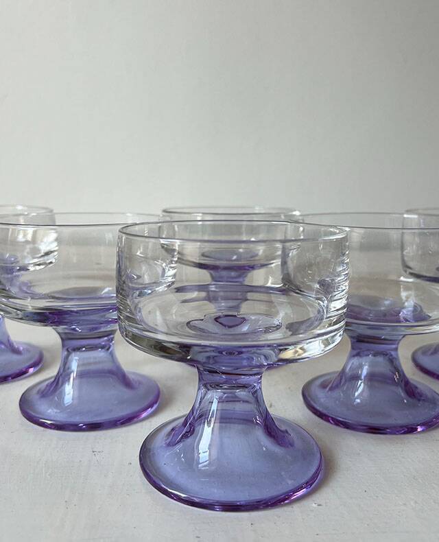 Set of 6 purple footed champagne glasses