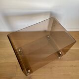 Cube plexi fumé sur roulettes