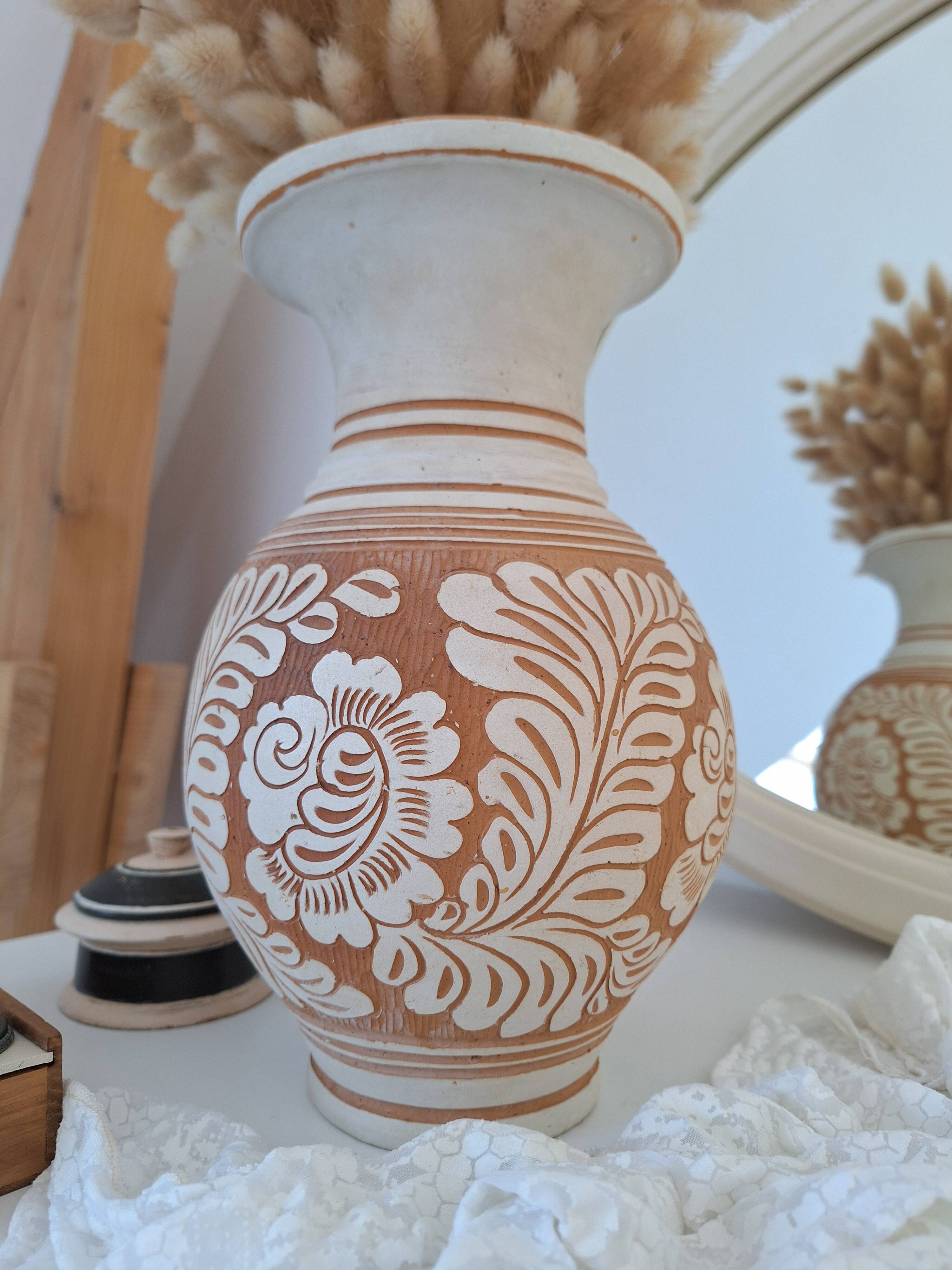 Vase / Poterie d'art artisanal crème et beige
