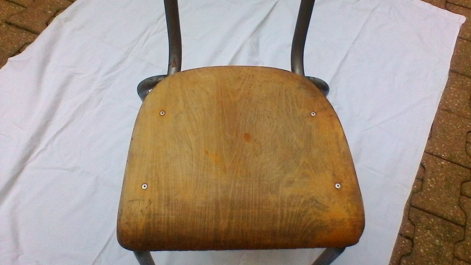 Mullca-style school chair