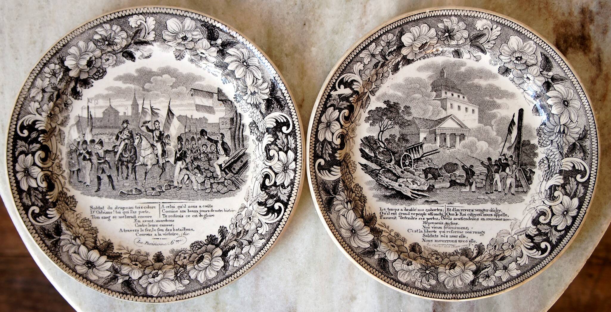 Set of 2 talking plates by Montereau Lebeuf Thibault 19th century